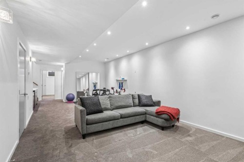 2333 3 Avenue Nw, Calgary, AB 