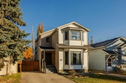 17 Shawglen Court SW Calgary, AB T2Y 2R1