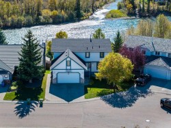 52 West Mitford Crescent Cochrane, AB T4C 1L2