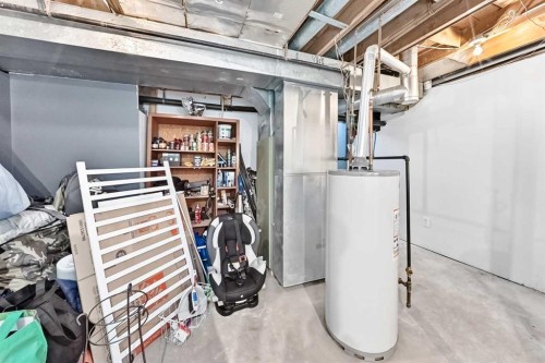 8512 33 Avenue Nw, Calgary, AB 