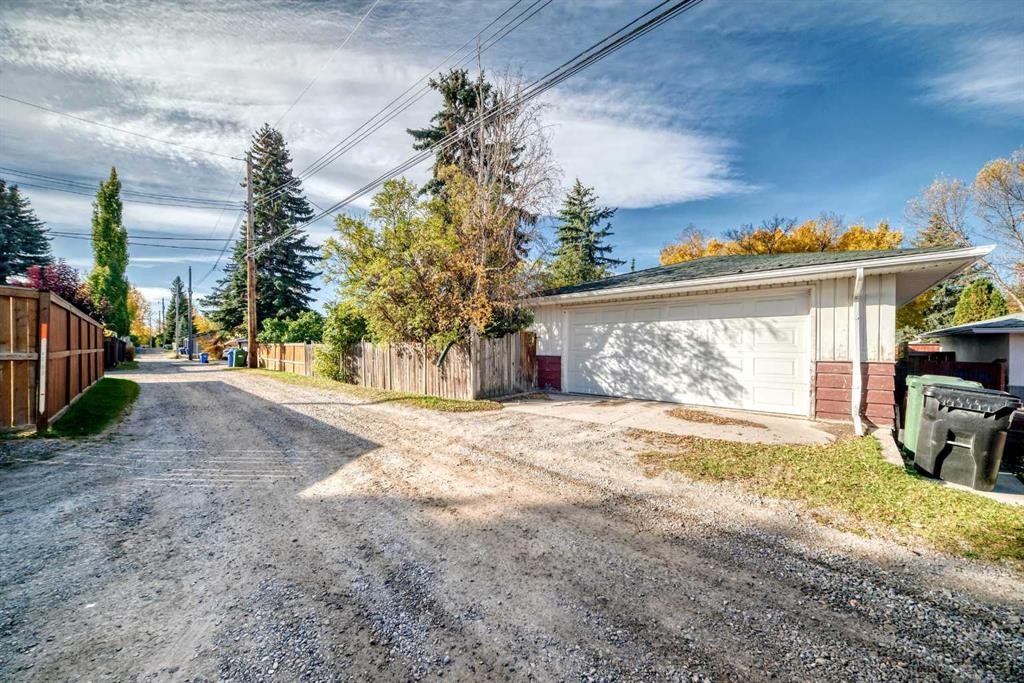 1936 45 Street Sw, Calgary, AB