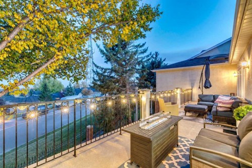 63 Prominence Point Sw, Calgary, AB 