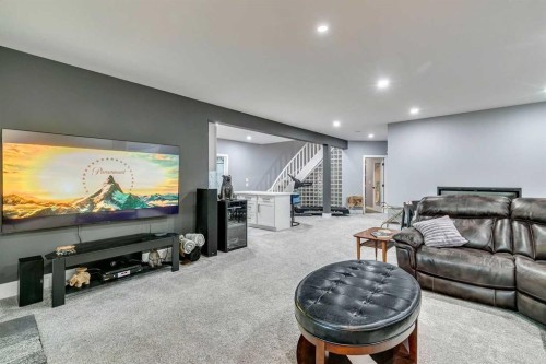 63 Prominence Point Sw, Calgary, AB 