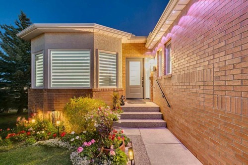 63 Prominence Point Sw, Calgary, AB 