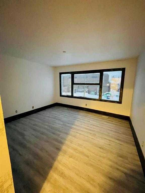 109 14 Street Nw, Calgary, AB