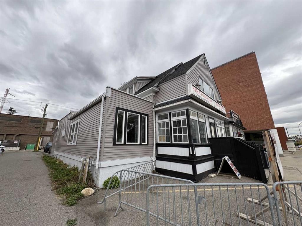 109 14 Street Nw, Calgary, AB