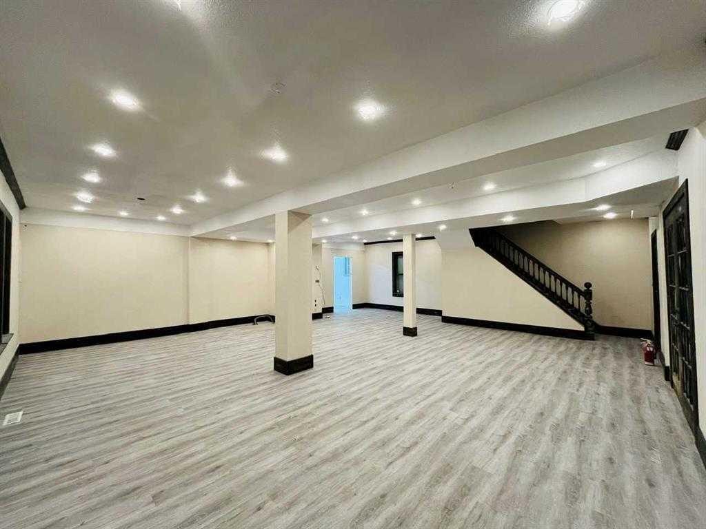109 14 Street Nw, Calgary, AB
