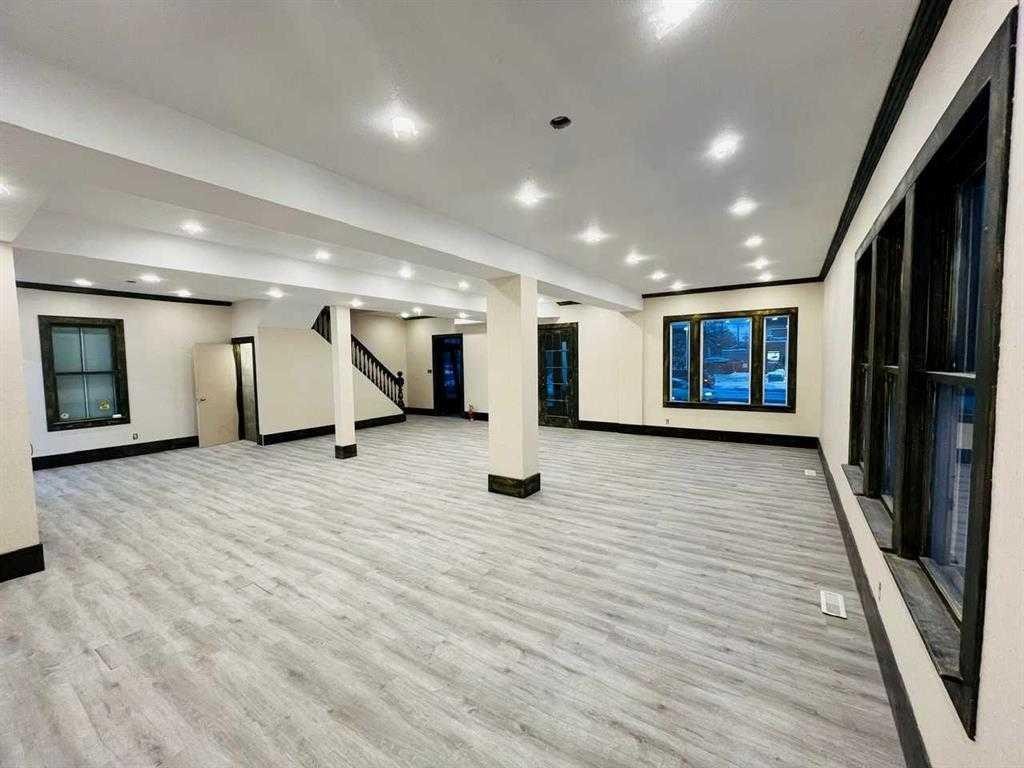 109 14 Street Nw, Calgary, AB