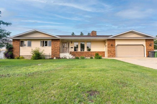 5825 52 Street  Wetaskiwin, AB T9A 2W5