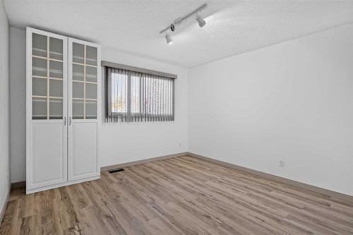40 Silver Ridge Court Nw, Calgary, AB 