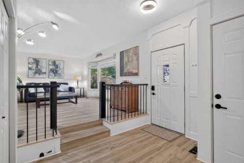 40 Silver Ridge Court Nw, Calgary, AB 