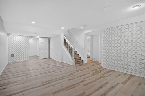 40 Silver Ridge Court Nw, Calgary, AB 