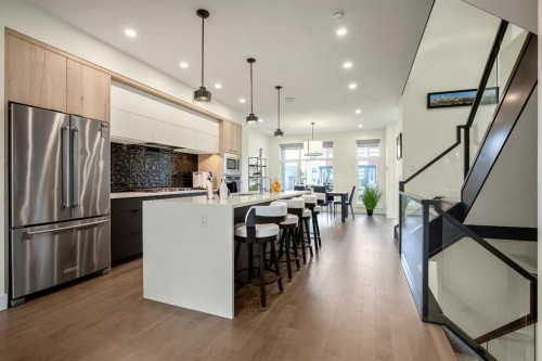 228 33 Avenue Ne, Calgary, AB 
