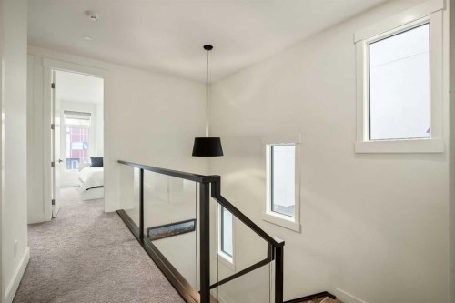 228 33 Avenue Ne, Calgary, AB 