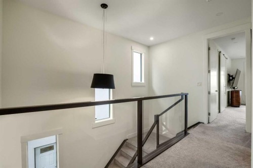 228 33 Avenue Ne, Calgary, AB 