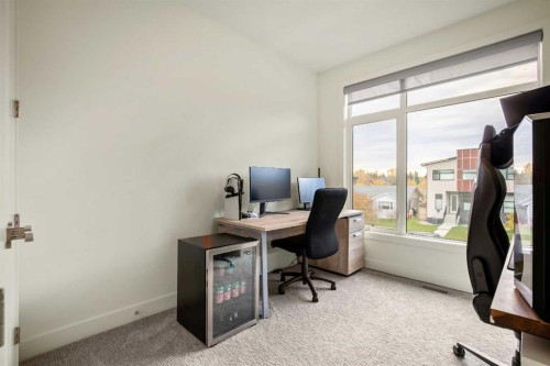 228 33 Avenue Ne, Calgary, AB 