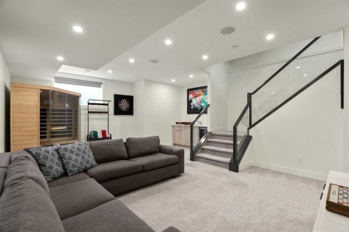 228 33 Avenue Ne, Calgary, AB 