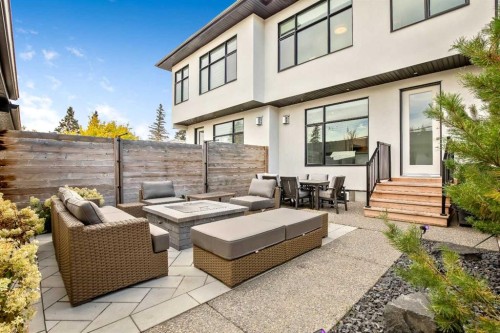 228 33 Avenue Ne, Calgary, AB 