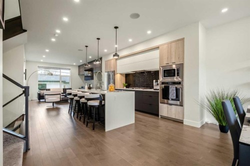 228 33 Avenue Ne, Calgary, AB 