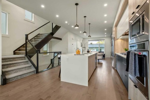 228 33 Avenue Ne, Calgary, AB 