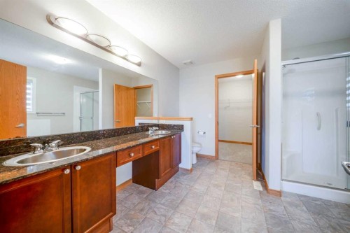 38 Everhollow Rise Sw, Calgary, AB 