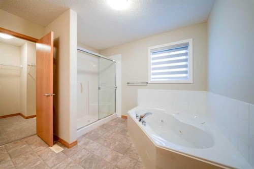 38 Everhollow Rise Sw, Calgary, AB 
