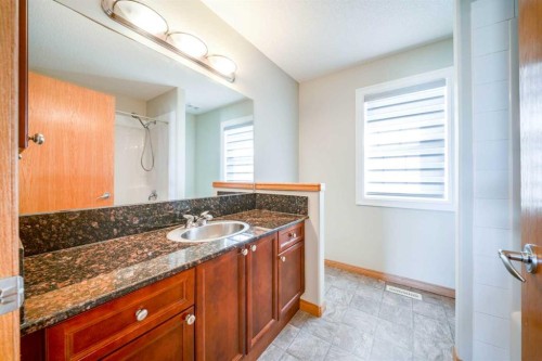 38 Everhollow Rise Sw, Calgary, AB 