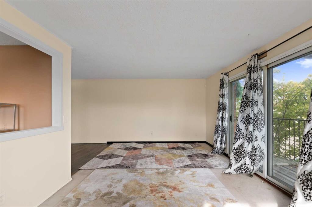 221 Theodore Place Nw, Calgary, AB