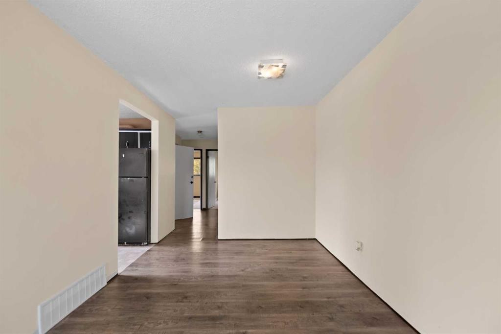 221 Theodore Place Nw, Calgary, AB