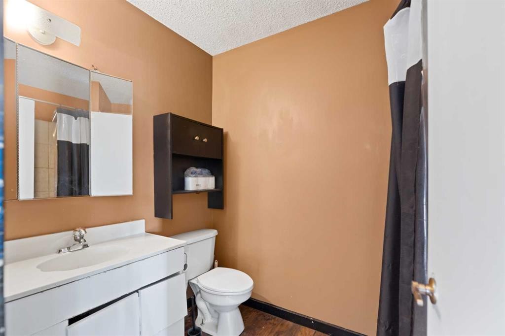221 Theodore Place Nw, Calgary, AB