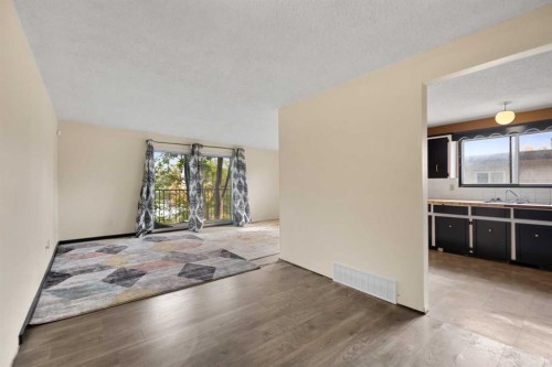 221 Theodore Place Nw, Calgary, AB 