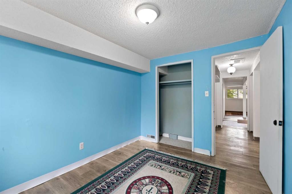 221 Theodore Place Nw, Calgary, AB