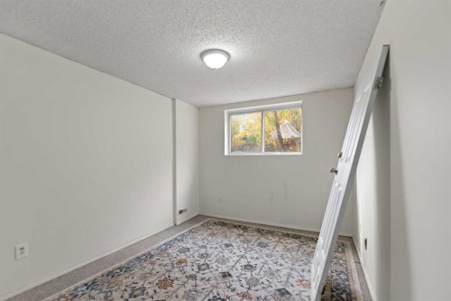221 Theodore Place Nw, Calgary, AB 