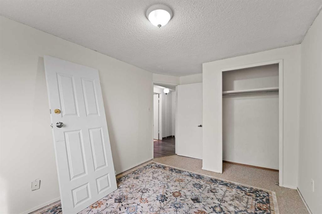 221 Theodore Place Nw, Calgary, AB