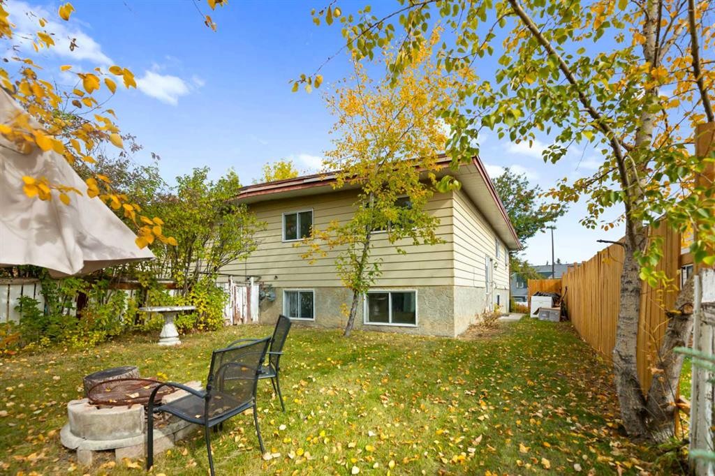 221 Theodore Place Nw, Calgary, AB