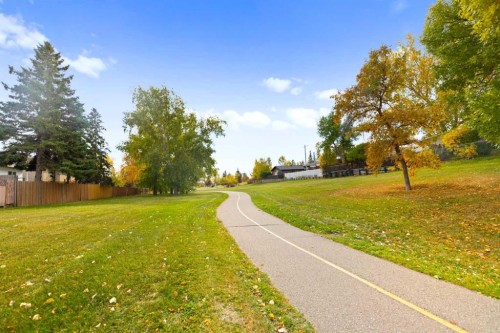 221 Theodore Place Nw, Calgary, AB 