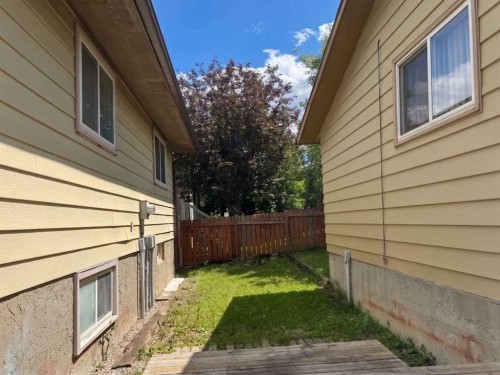 1095 Berkley Drive Nw, Calgary, AB 