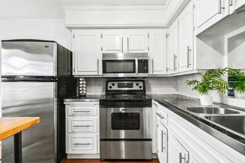 2206 29 Avenue Sw, Calgary, AB 