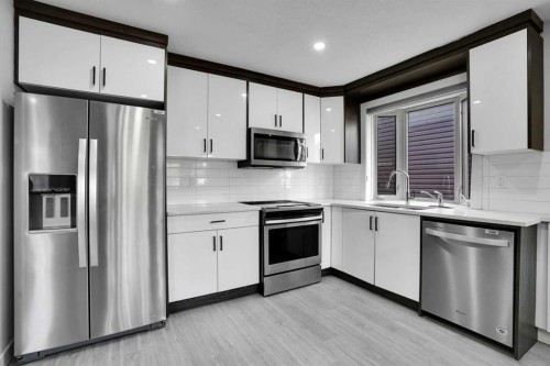 4304 44 Avenue Ne, Calgary, AB 