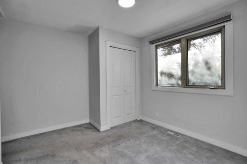 4304 44 Avenue Ne, Calgary, AB 