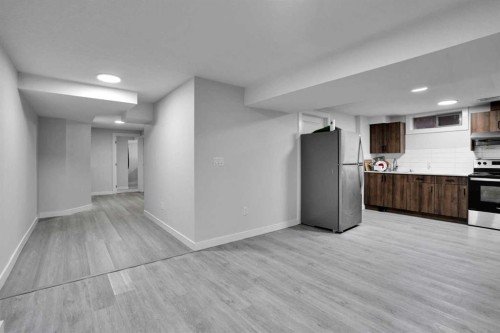 4304 44 Avenue Ne, Calgary, AB 