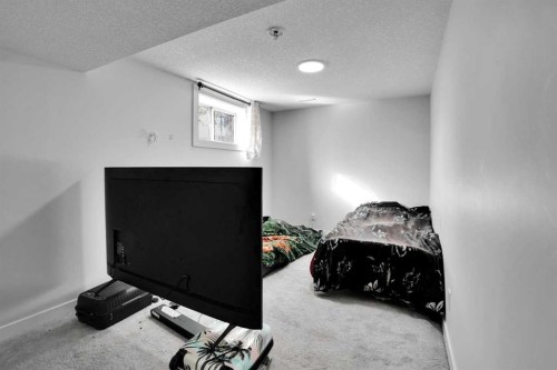 4304 44 Avenue Ne, Calgary, AB 