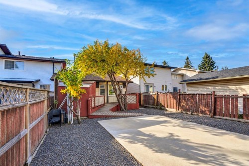 4304 44 Avenue Ne, Calgary, AB 