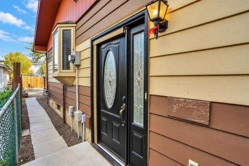 4304 44 Avenue Ne, Calgary, AB 