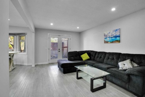 4304 44 Avenue Ne, Calgary, AB 