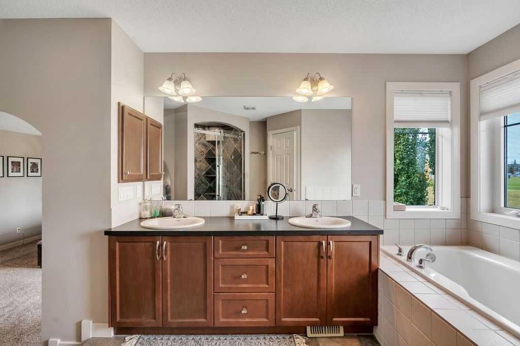 40 Evanspark Circle Nw, Calgary, AB