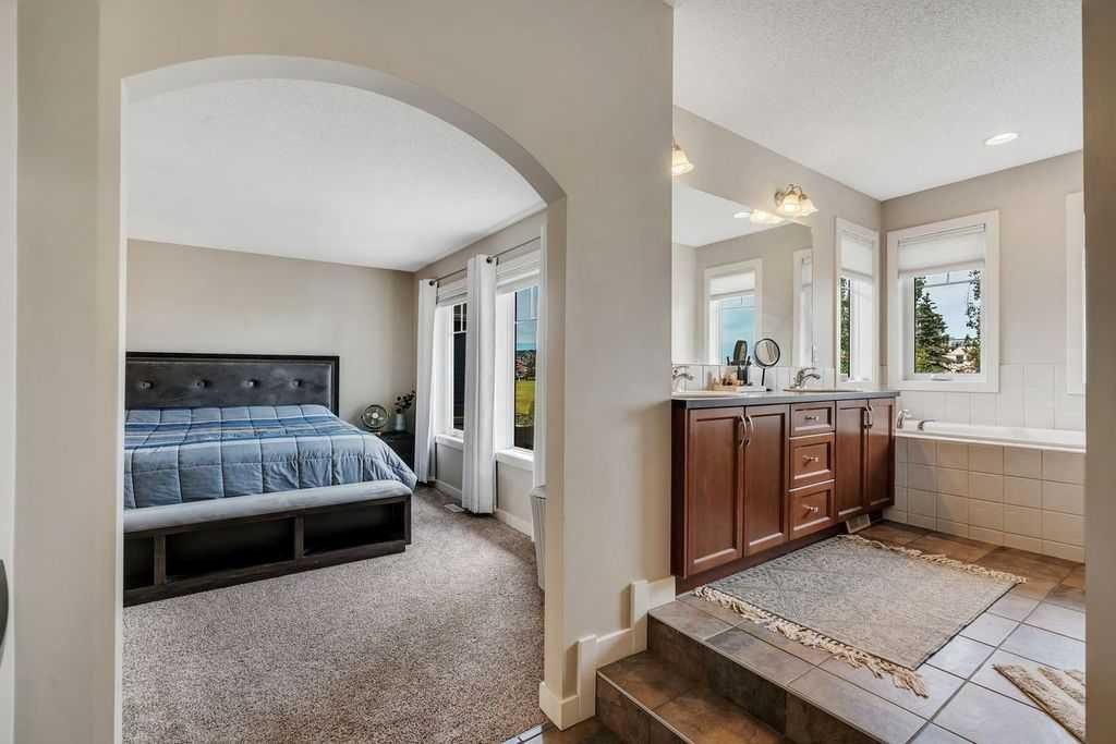 40 Evanspark Circle Nw, Calgary, AB