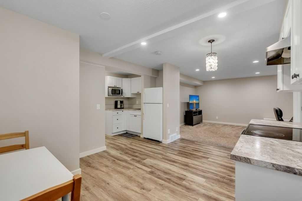 40 Evanspark Circle Nw, Calgary, AB