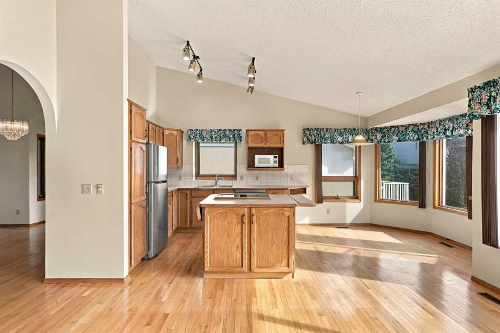 51 Edgebrook Circle Nw, Calgary, AB