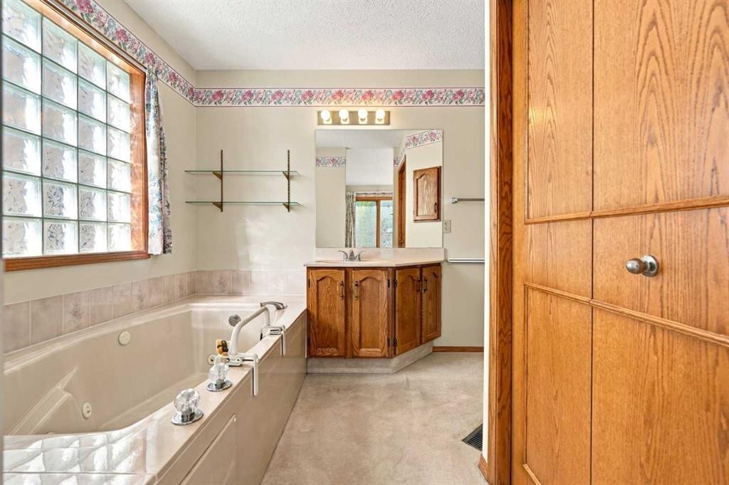 51 Edgebrook Circle Nw, Calgary, AB